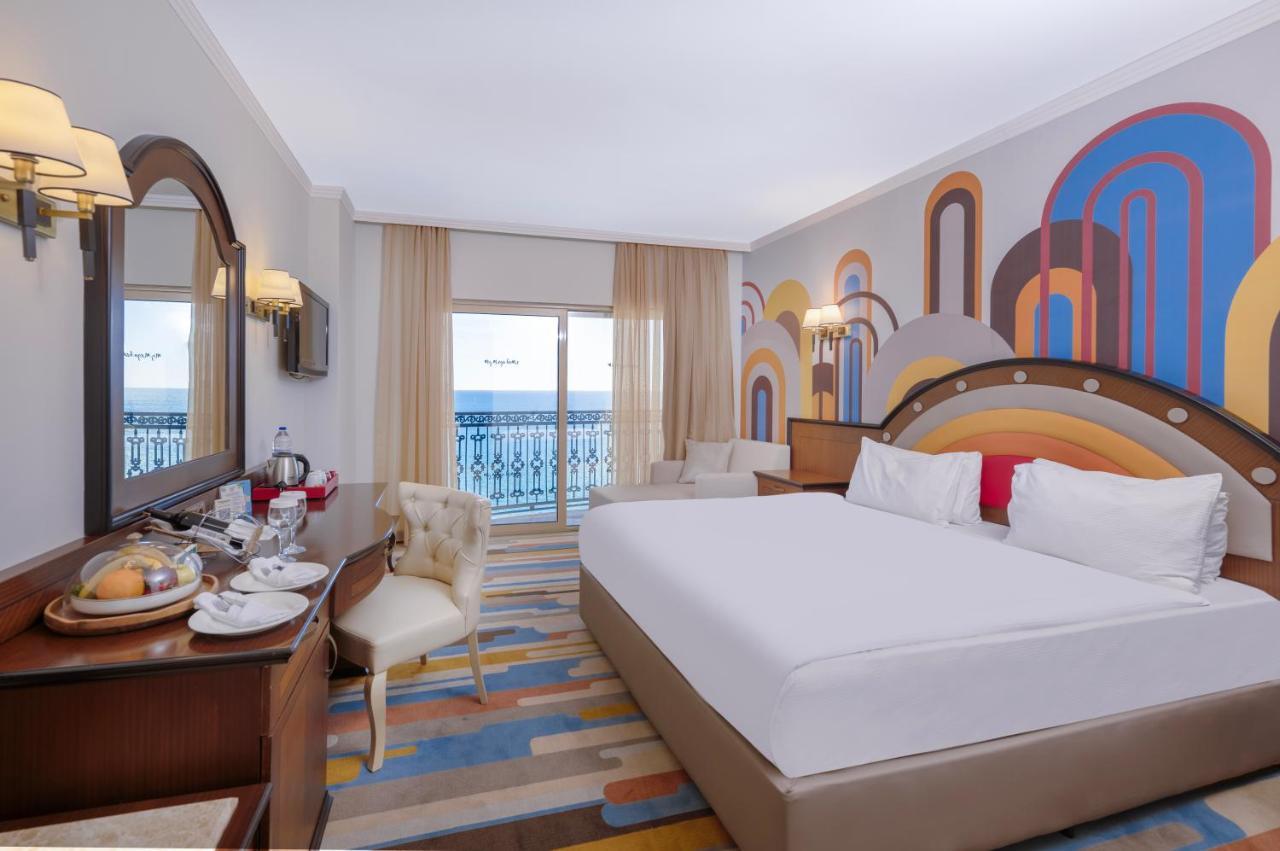 Megasaray Westbeach Antalya Ngoại thất bức ảnh A room at the Hilton Sharm El Sheikh