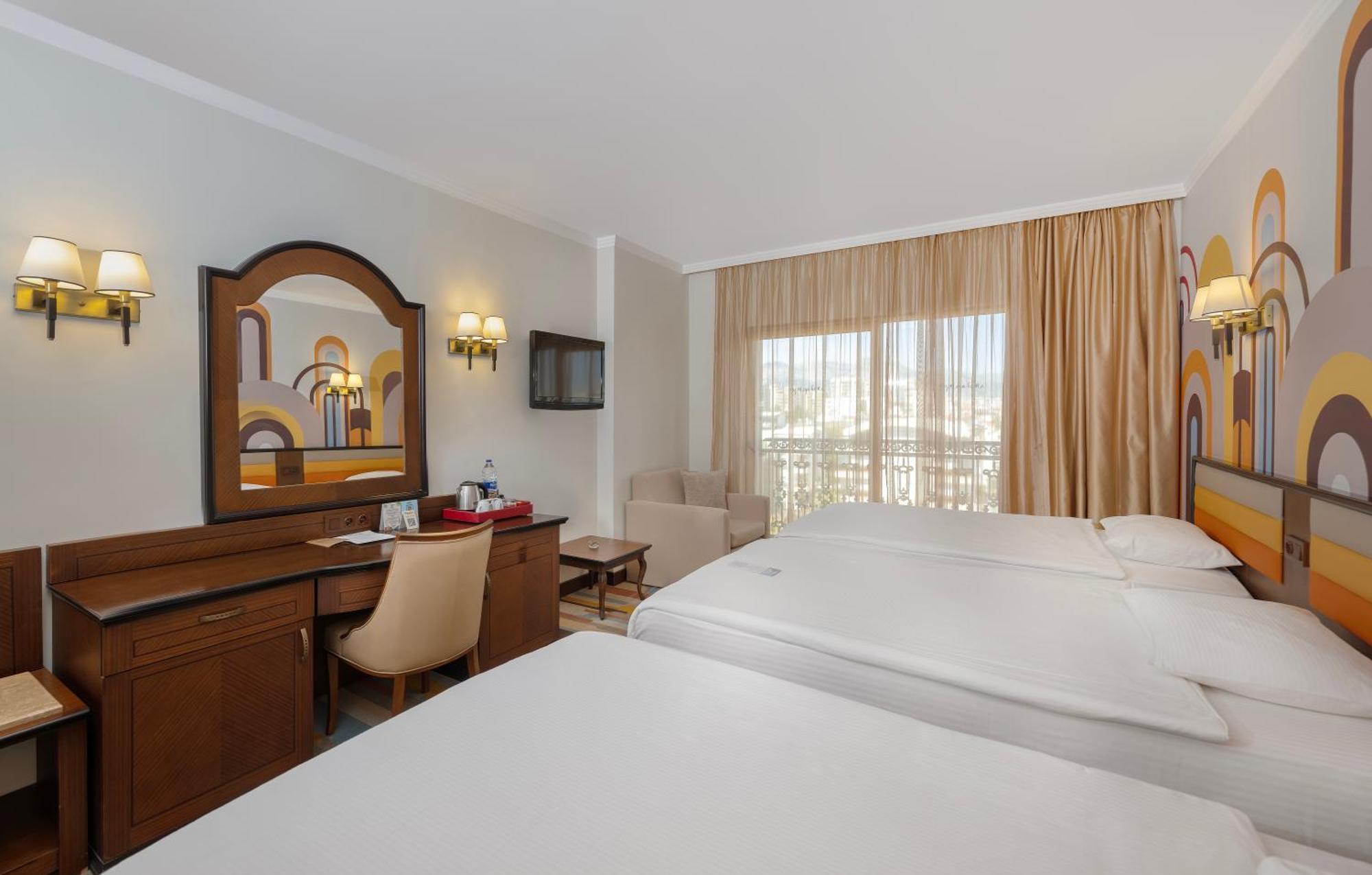 Megasaray Westbeach Antalya Ngoại thất bức ảnh A room at the hotel